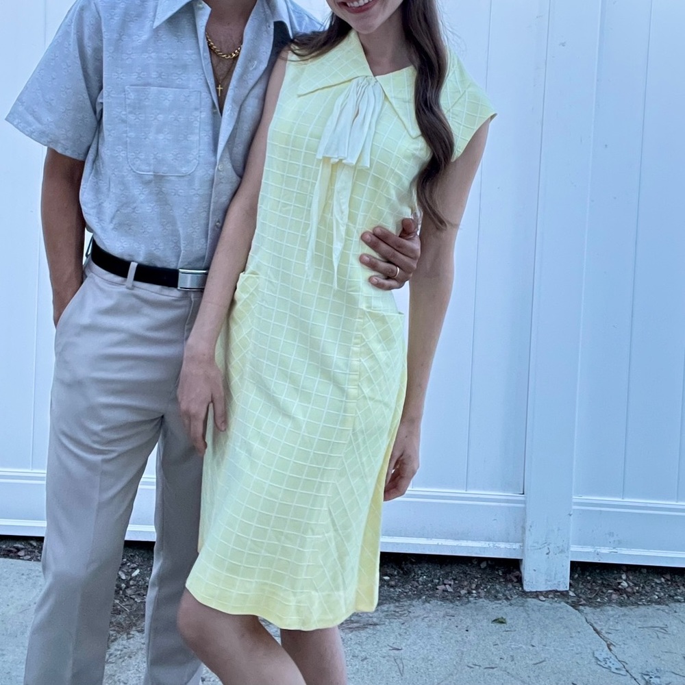 Vintage 1960’s butter yellow dress with pockets!